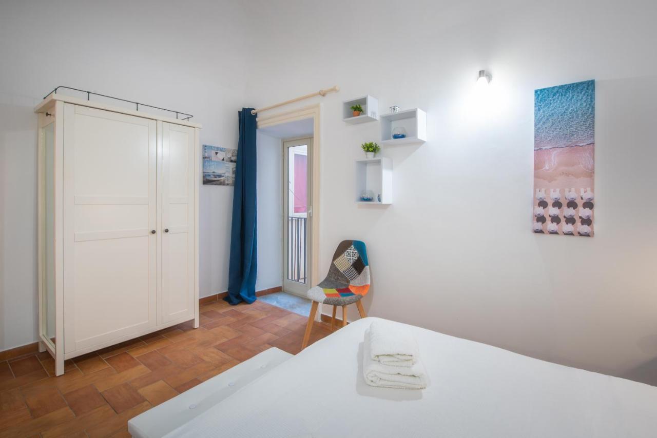 Favolosa Casa Vacanza A チェファル エクステリア 写真